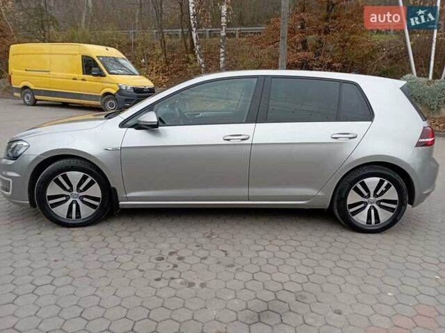 Серый Фольксваген e-Golf, объемом двигателя 0 л и пробегом 162 тыс. км за 8499 $, фото 8 на Automoto.ua