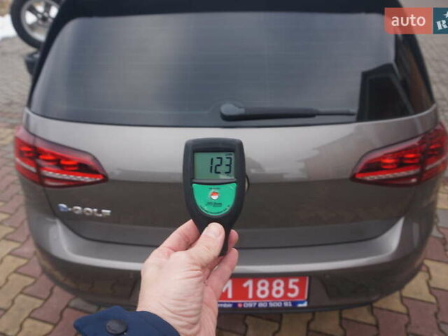 Серый Фольксваген e-Golf, объемом двигателя 0 л и пробегом 96 тыс. км за 8500 $, фото 67 на Automoto.ua