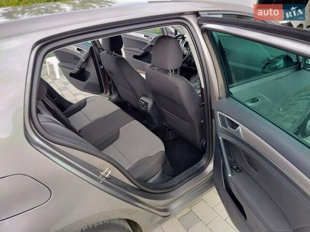 Серый Фольксваген e-Golf, объемом двигателя 0 л и пробегом 135 тыс. км за 8999 $, фото 17 на Automoto.ua