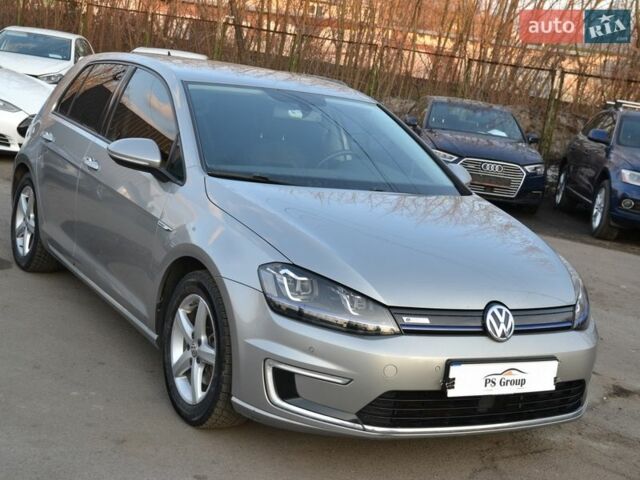 Серый Фольксваген e-Golf, объемом двигателя 0 л и пробегом 87 тыс. км за 9000 $, фото 3 на Automoto.ua