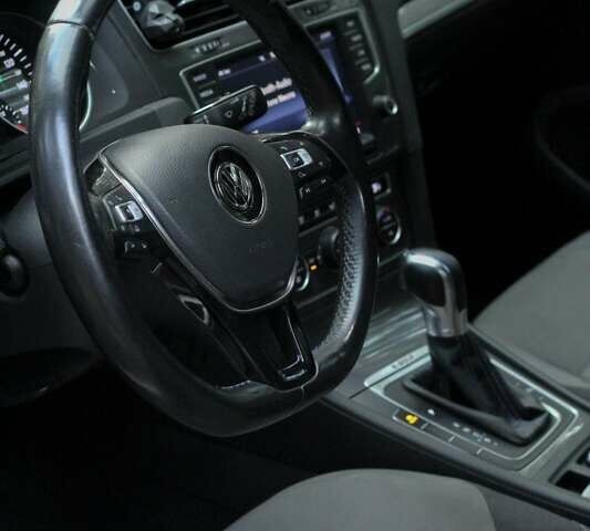 Сірий Фольксваген e-Golf, об'ємом двигуна 0 л та пробігом 167 тис. км за 9600 $, фото 13 на Automoto.ua