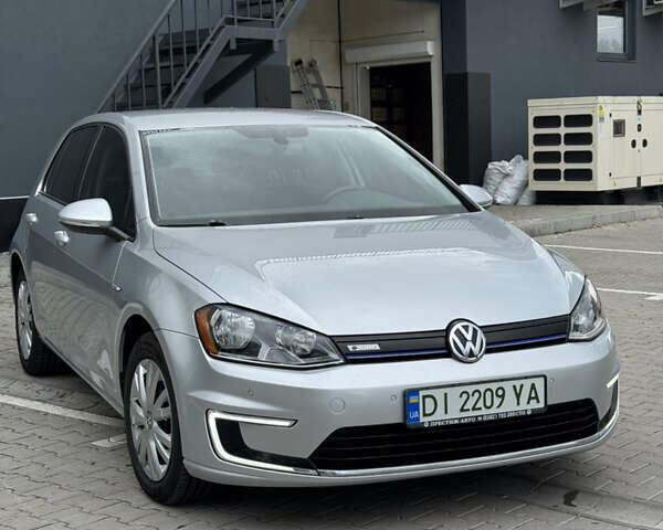 Серый Фольксваген e-Golf, объемом двигателя 0 л и пробегом 106 тыс. км за 7500 $, фото 1 на Automoto.ua