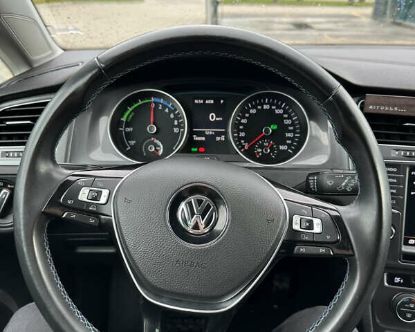Сірий Фольксваген e-Golf, об'ємом двигуна 0 л та пробігом 141 тис. км за 9799 $, фото 13 на Automoto.ua