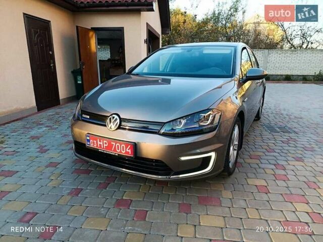 Серый Фольксваген e-Golf, объемом двигателя 0 л и пробегом 136 тыс. км за 7750 $, фото 7 на Automoto.ua