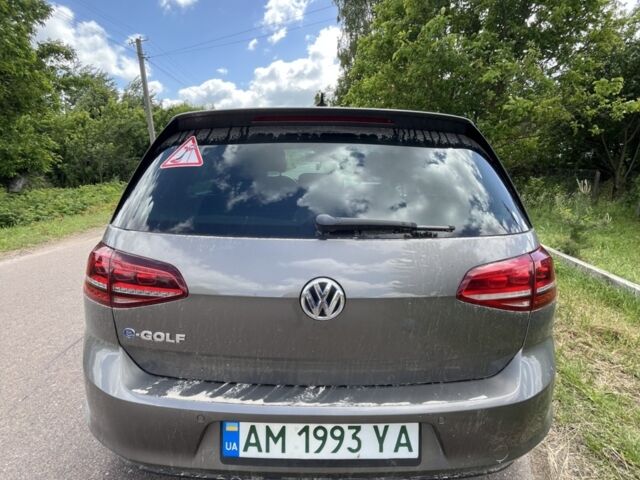 Серый Фольксваген e-Golf, объемом двигателя 0 л и пробегом 128 тыс. км за 9500 $, фото 2 на Automoto.ua