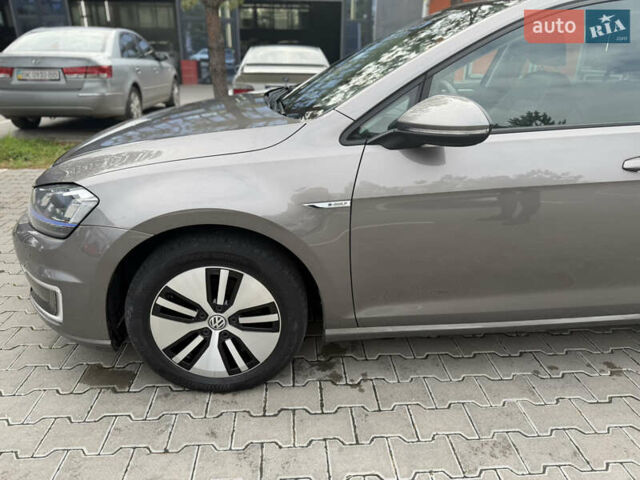 Серый Фольксваген e-Golf, объемом двигателя 0 л и пробегом 99 тыс. км за 9490 $, фото 24 на Automoto.ua