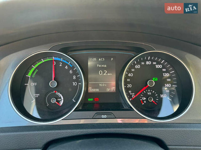 Серый Фольксваген e-Golf, объемом двигателя 0 л и пробегом 129 тыс. км за 10300 $, фото 21 на Automoto.ua