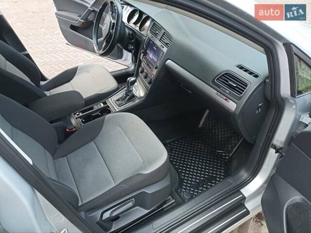 Серый Фольксваген e-Golf, объемом двигателя 0 л и пробегом 140 тыс. км за 11000 $, фото 17 на Automoto.ua