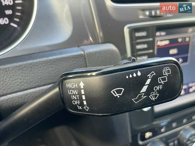 Серый Фольксваген e-Golf, объемом двигателя 0 л и пробегом 98 тыс. км за 8750 $, фото 41 на Automoto.ua