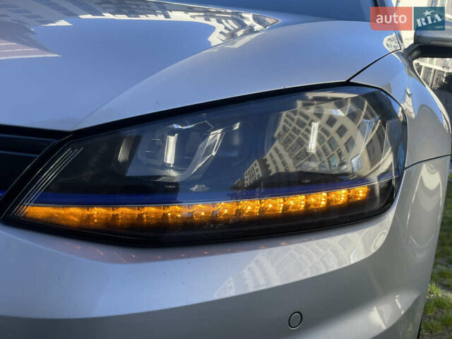 Серый Фольксваген e-Golf, объемом двигателя 0 л и пробегом 98 тыс. км за 8775 $, фото 16 на Automoto.ua