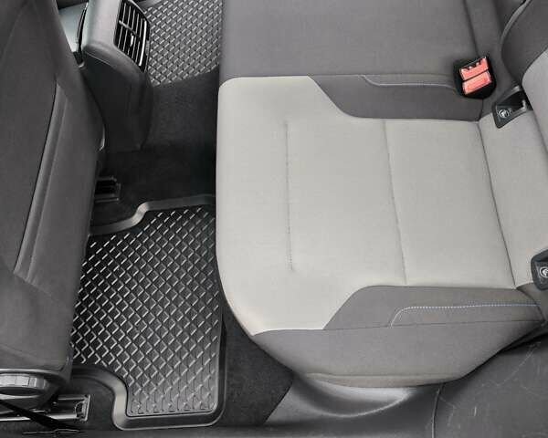 Сірий Фольксваген e-Golf, об'ємом двигуна 0 л та пробігом 104 тис. км за 9300 $, фото 13 на Automoto.ua