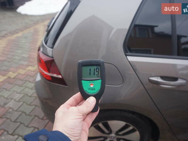 Серый Фольксваген e-Golf, объемом двигателя 0 л и пробегом 96 тыс. км за 8500 $, фото 68 на Automoto.ua