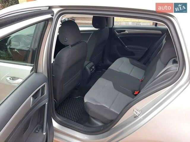 Сірий Фольксваген e-Golf, об'ємом двигуна 0 л та пробігом 97 тис. км за 9500 $, фото 9 на Automoto.ua