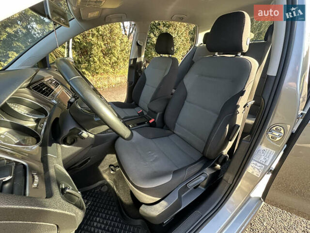 Серый Фольксваген e-Golf, объемом двигателя 0 л и пробегом 60 тыс. км за 9463 $, фото 11 на Automoto.ua