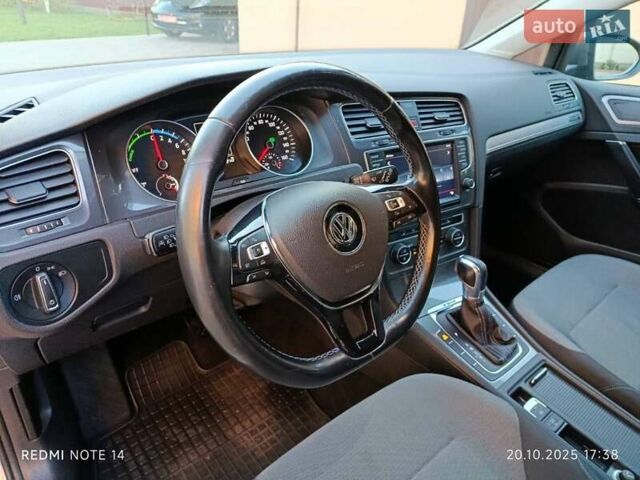 Серый Фольксваген e-Golf, объемом двигателя 0 л и пробегом 136 тыс. км за 7750 $, фото 3 на Automoto.ua