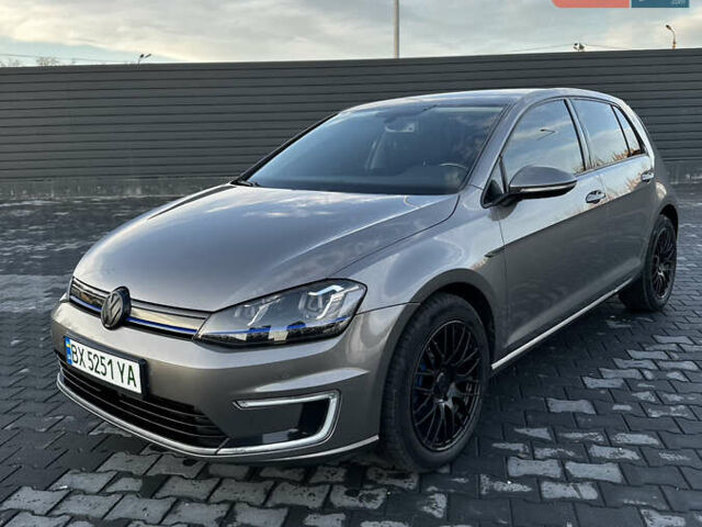 Серый Фольксваген e-Golf, объемом двигателя 0 л и пробегом 170 тыс. км за 9350 $, фото 1 на Automoto.ua