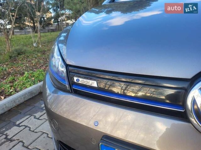 Сірий Фольксваген e-Golf, об'ємом двигуна 0 л та пробігом 154 тис. км за 9300 $, фото 75 на Automoto.ua