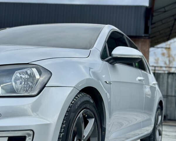 Сірий Фольксваген e-Golf, об'ємом двигуна 0 л та пробігом 111 тис. км за 8500 $, фото 11 на Automoto.ua