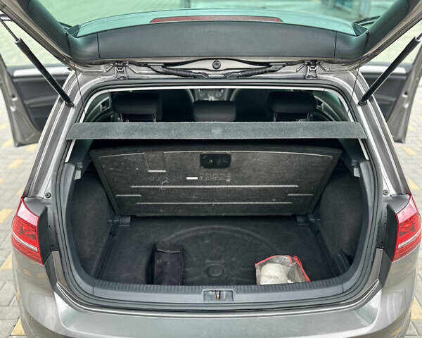 Сірий Фольксваген e-Golf, об'ємом двигуна 0 л та пробігом 141 тис. км за 9799 $, фото 5 на Automoto.ua