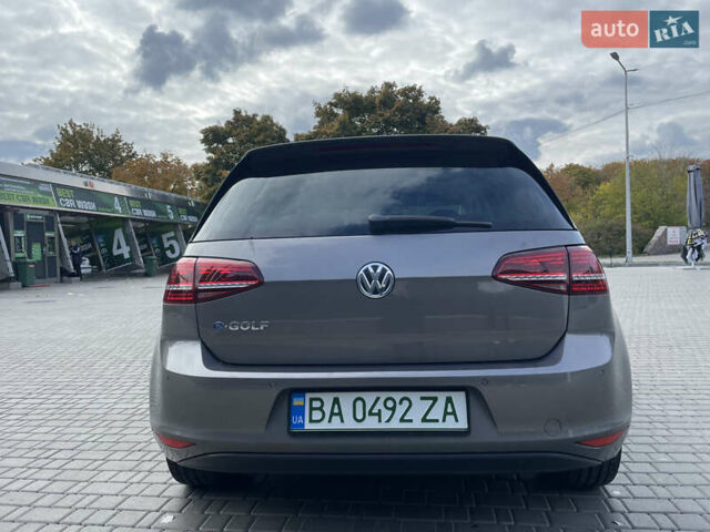 Фольксваген e-Golf 2015 в Кропивницком (Кировограде) на Automoto.ua Серый Фольксваген e-Golf, объемом двигателя 0 л и пробегом 131 тыс. км за 8800 $, фото 8 на Automoto.ua