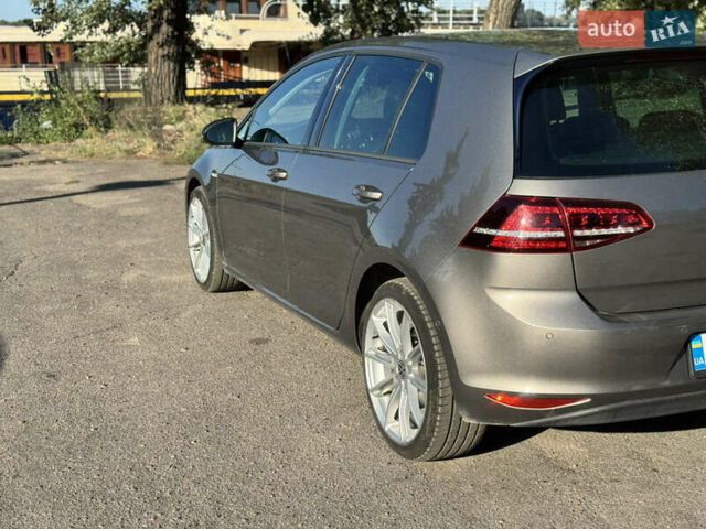 Серый Фольксваген e-Golf, объемом двигателя 0 л и пробегом 114 тыс. км за 10500 $, фото 10 на Automoto.ua