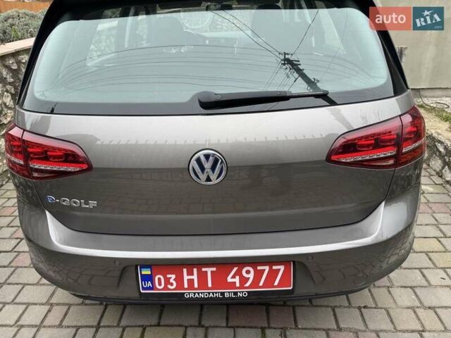 Серый Фольксваген e-Golf, объемом двигателя 0 л и пробегом 90 тыс. км за 8000 $, фото 1 на Automoto.ua