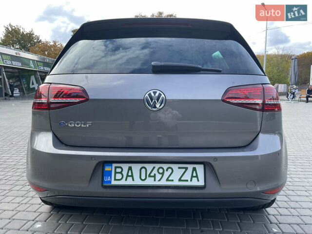 Фольксваген e-Golf 2015 в Кропивницком (Кировограде) на Automoto.ua Серый Фольксваген e-Golf, объемом двигателя 0 л и пробегом 131 тыс. км за 8800 $, фото 3 на Automoto.ua