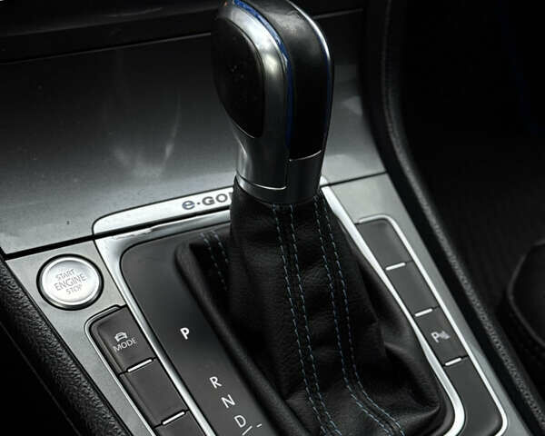 Сірий Фольксваген e-Golf, об'ємом двигуна 0 л та пробігом 111 тис. км за 8500 $, фото 33 на Automoto.ua