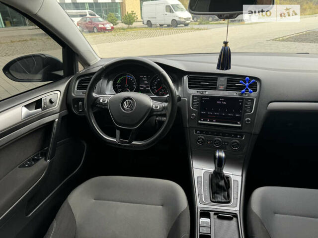 Сірий Фольксваген e-Golf, об'ємом двигуна 0 л та пробігом 121 тис. км за 9000 $, фото 27 на Automoto.ua