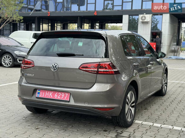 Серый Фольксваген e-Golf, объемом двигателя 0 л и пробегом 99 тыс. км за 9490 $, фото 4 на Automoto.ua