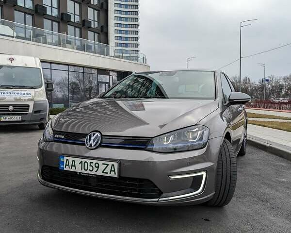 Сірий Фольксваген e-Golf, об'ємом двигуна 0 л та пробігом 144 тис. км за 10500 $, фото 2 на Automoto.ua