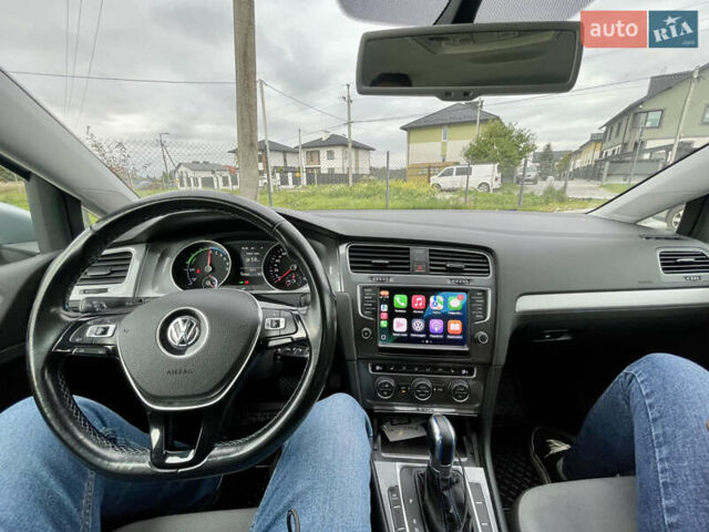 Серый Фольксваген e-Golf, объемом двигателя 0 л и пробегом 137 тыс. км за 8999 $, фото 14 на Automoto.ua