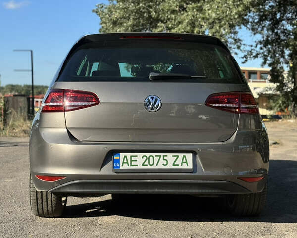 Серый Фольксваген e-Golf, объемом двигателя 0 л и пробегом 114 тыс. км за 10500 $, фото 7 на Automoto.ua