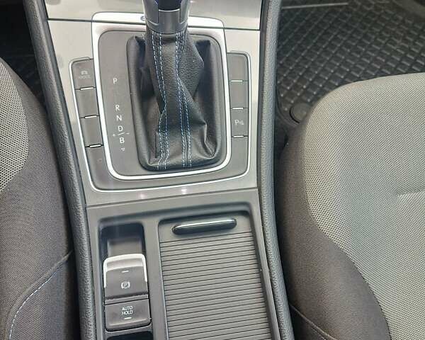 Сірий Фольксваген e-Golf, об'ємом двигуна 0 л та пробігом 138 тис. км за 7900 $, фото 3 на Automoto.ua