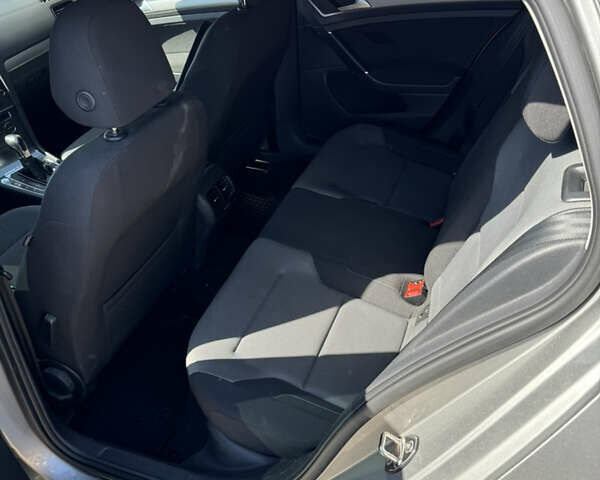 Серый Фольксваген e-Golf, объемом двигателя 0 л и пробегом 76 тыс. км за 9500 $, фото 14 на Automoto.ua