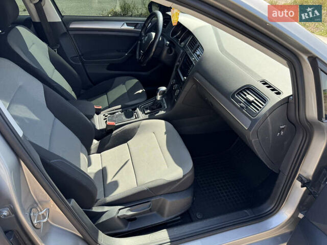 Серый Фольксваген e-Golf, объемом двигателя 0 л и пробегом 76 тыс. км за 9500 $, фото 17 на Automoto.ua