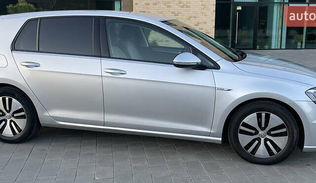 Сірий Фольксваген e-Golf, об'ємом двигуна 0 л та пробігом 134 тис. км за 8900 $, фото 7 на Automoto.ua