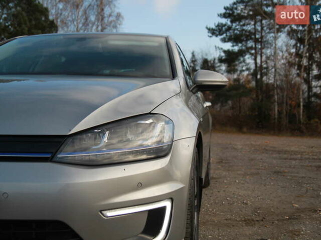 Серый Фольксваген e-Golf, объемом двигателя 0 л и пробегом 162 тыс. км за 8499 $, фото 52 на Automoto.ua
