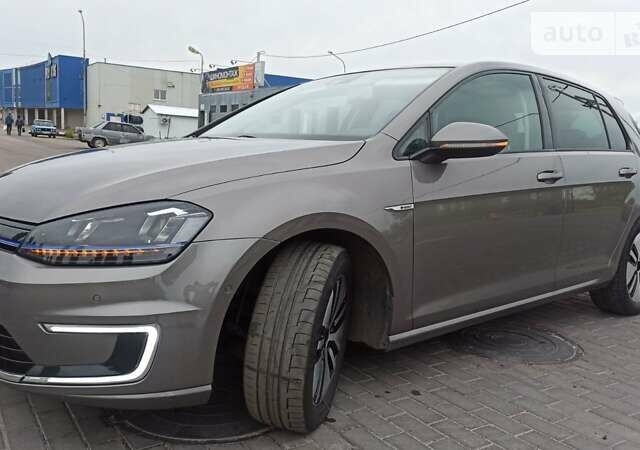 Сірий Фольксваген e-Golf, об'ємом двигуна 0 л та пробігом 131 тис. км за 12950 $, фото 1 на Automoto.ua