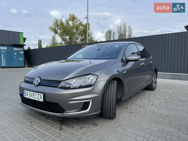 Фольксваген e-Golf 2015 в Кропивницком (Кировограде) на Automoto.ua Серый Фольксваген e-Golf, объемом двигателя 0 л и пробегом 131 тыс. км за 8800 $, фото 6 на Automoto.ua