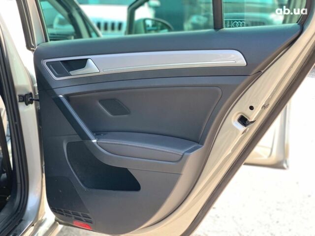 Серый Фольксваген e-Golf, объемом двигателя 0 л и пробегом 111 тыс. км за 9790 $, фото 21 на Automoto.ua