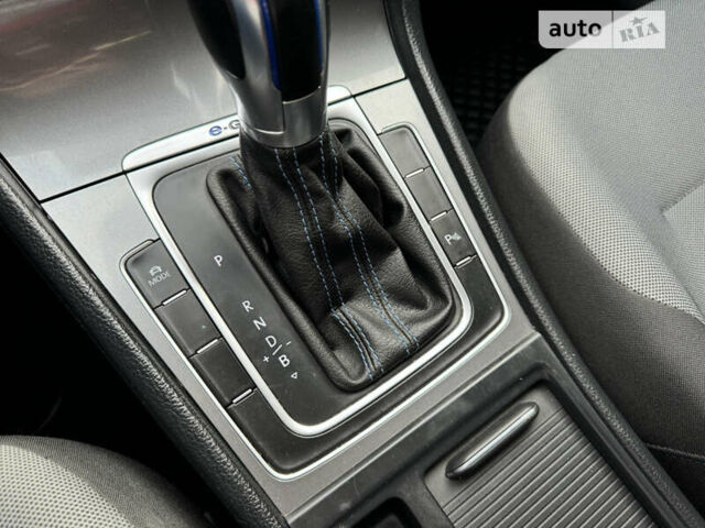 Сірий Фольксваген e-Golf, об'ємом двигуна 0 л та пробігом 121 тис. км за 9000 $, фото 34 на Automoto.ua