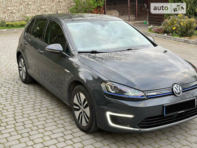 Серый Фольксваген e-Golf, объемом двигателя 0 л и пробегом 92 тыс. км за 12900 $, фото 11 на Automoto.ua