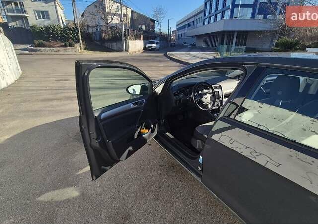 Сірий Фольксваген e-Golf, об'ємом двигуна 0 л та пробігом 85 тис. км за 8500 $, фото 20 на Automoto.ua
