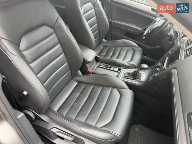 Серый Фольксваген e-Golf, объемом двигателя 0 л и пробегом 99 тыс. км за 9490 $, фото 35 на Automoto.ua