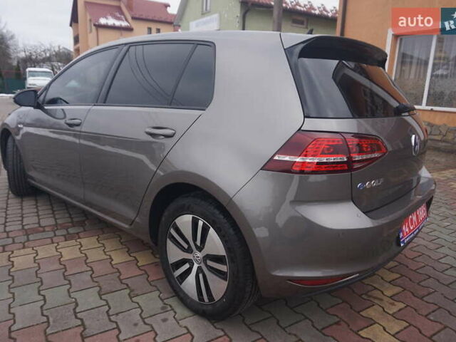 Серый Фольксваген e-Golf, объемом двигателя 0 л и пробегом 96 тыс. км за 8500 $, фото 19 на Automoto.ua