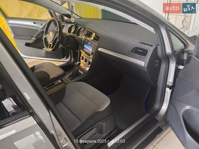 Серый Фольксваген e-Golf, объемом двигателя 0 л и пробегом 114 тыс. км за 9800 $, фото 14 на Automoto.ua