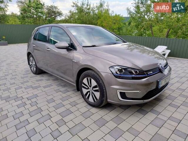 Серый Фольксваген e-Golf, объемом двигателя 0 л и пробегом 135 тыс. км за 8999 $, фото 10 на Automoto.ua