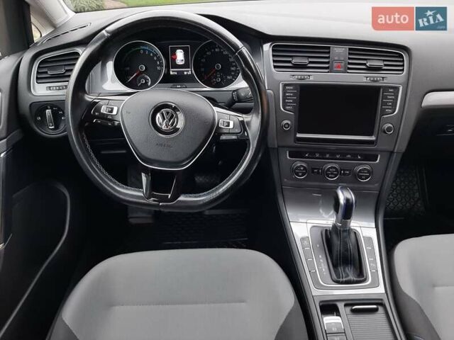 Сірий Фольксваген e-Golf, об'ємом двигуна 0 л та пробігом 97 тис. км за 9500 $, фото 10 на Automoto.ua