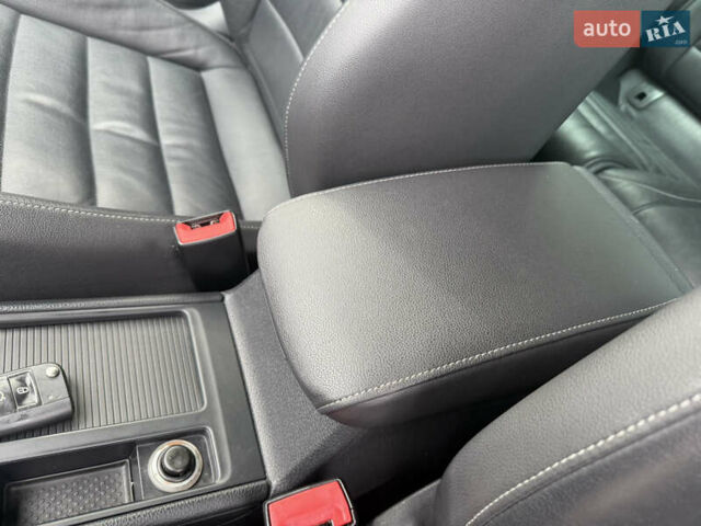 Серый Фольксваген e-Golf, объемом двигателя 0 л и пробегом 99 тыс. км за 9490 $, фото 47 на Automoto.ua